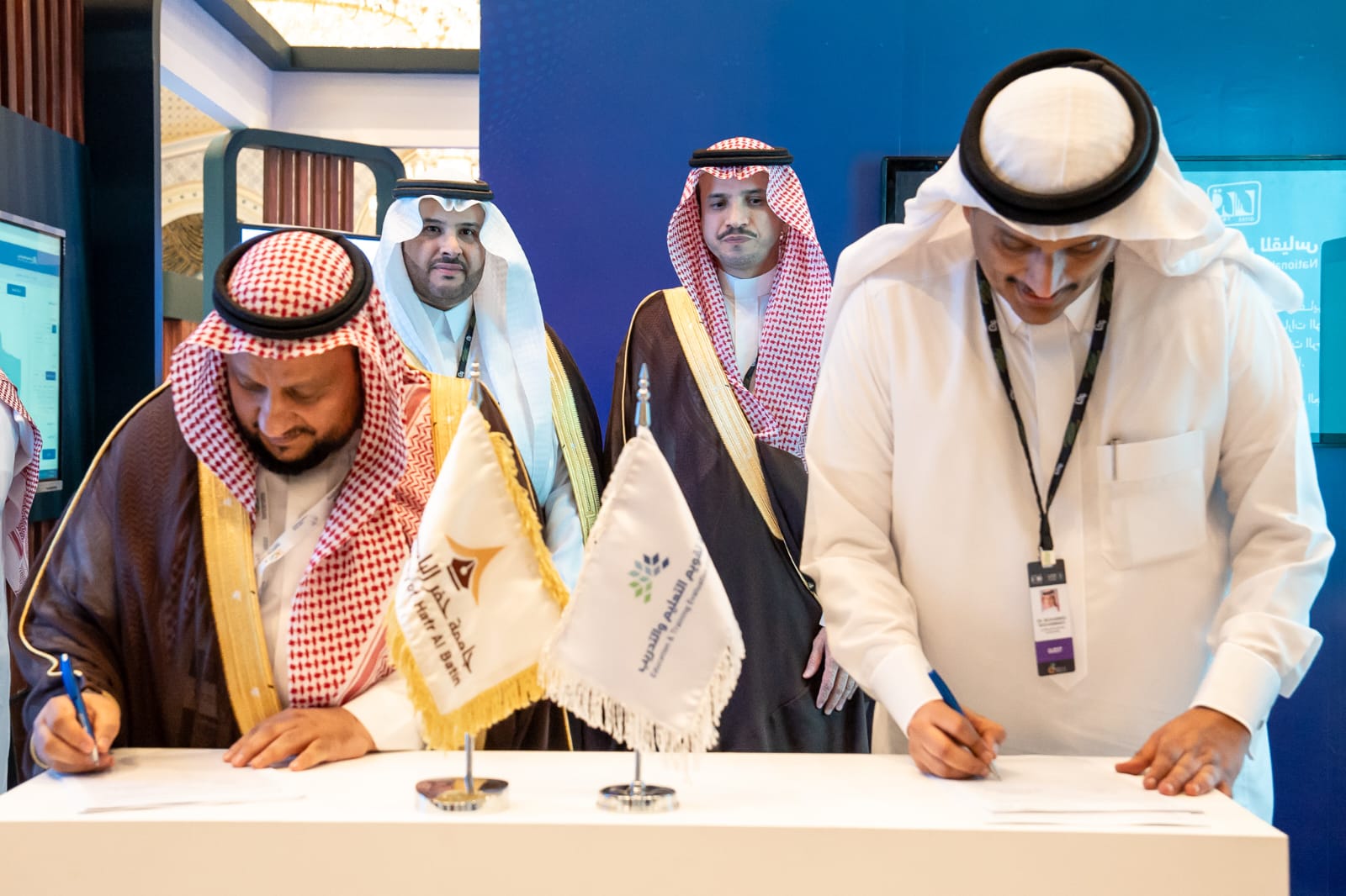 جامعة حفر الباطن توقع اتفاقية اعتماد شامل لجميع برامج الجامعة الأكاديمية على هامش ‎EDGEX2025.