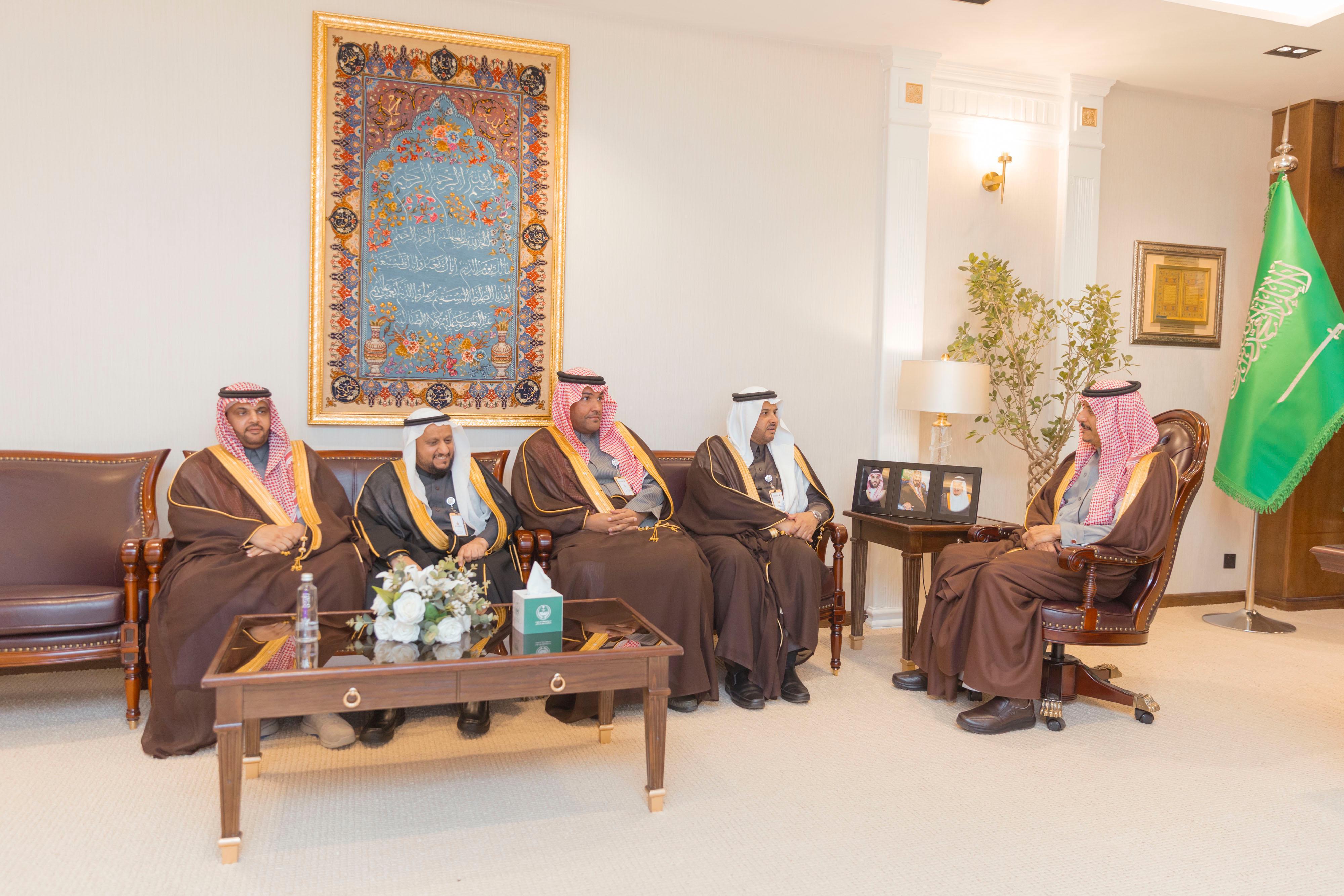 سمو محافظ حفر الباطن يستقبل رئيس ووكلاء جامعة حفر الباطن.